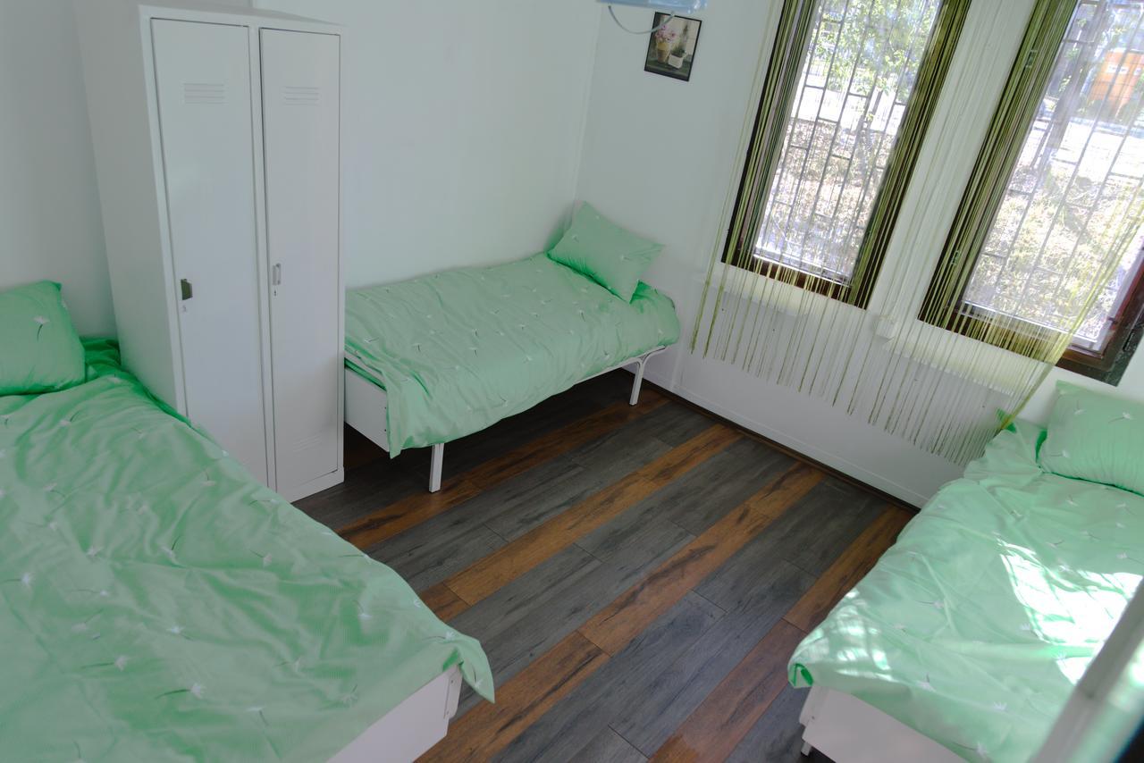 Hostel Belgrade Shungit Dragana Jeftica Br 10 Exterior photo